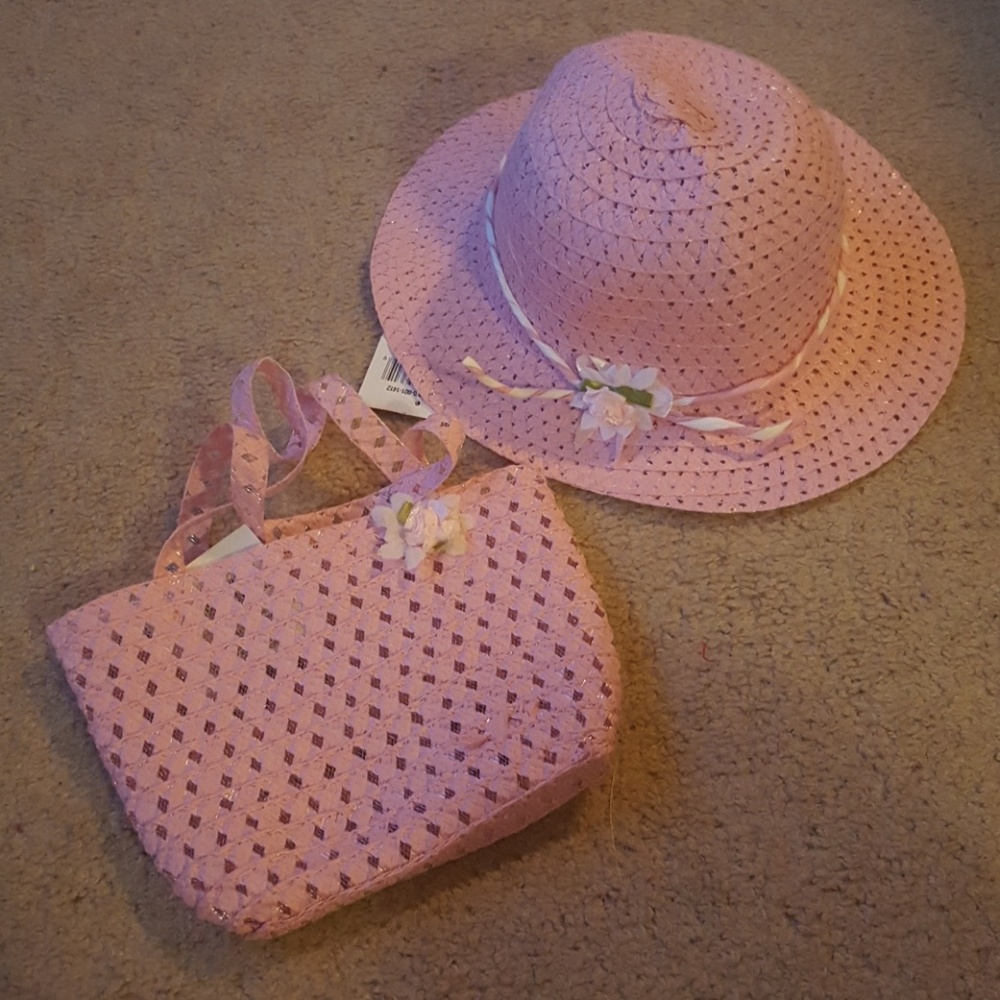 ❤ 4/$20 Kid's hat and purse